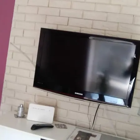 Nowoczesne Mieszkanie Blisko Natury I Sklepu Biedronka קרפאז'