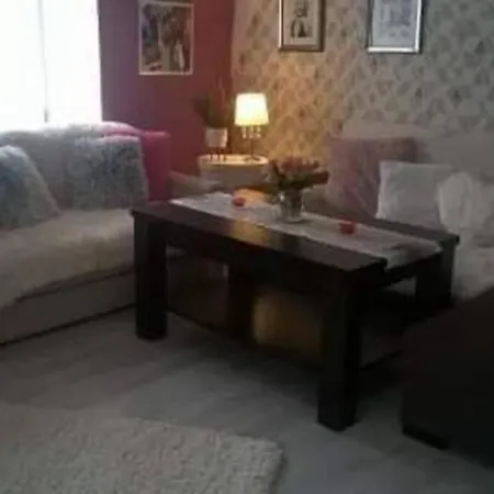 Nowoczesne Mieszkanie Blisko Natury I Sklepu Biedronka קרפאז'