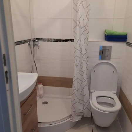 Nowoczesne Mieszkanie Blisko Natury I Sklepu Biedronka * קרפאז'